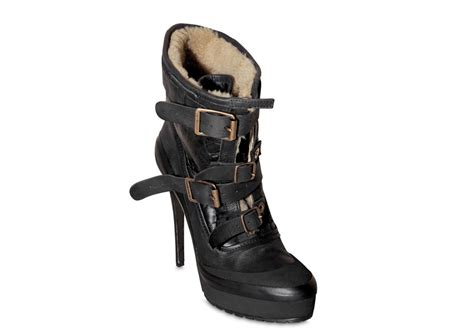 burberry prorsum fall 2015 women shearling|burberry boots 2015.